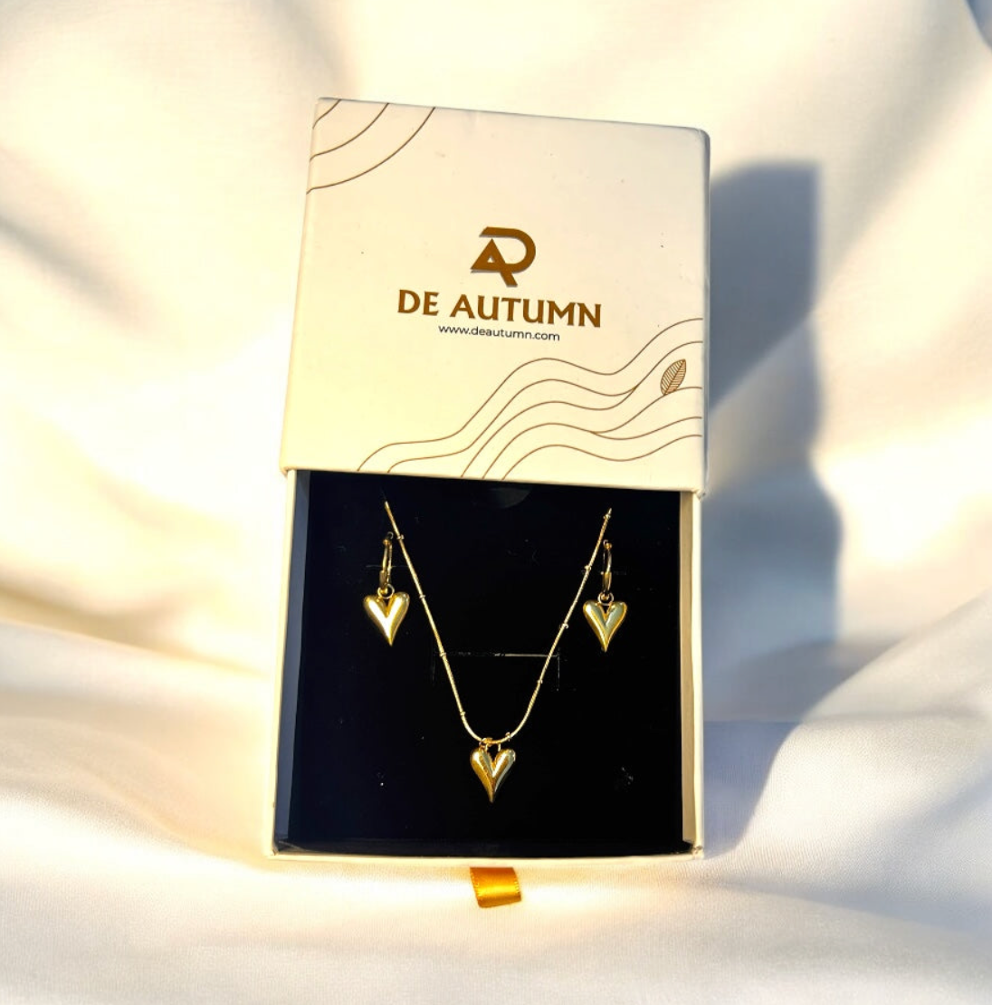 Anti-Tarnish Heart Theme Necklace Set