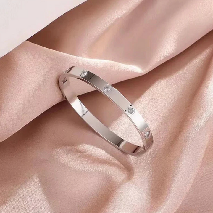 Anti-Tarnish Silver Love AD Bracelet